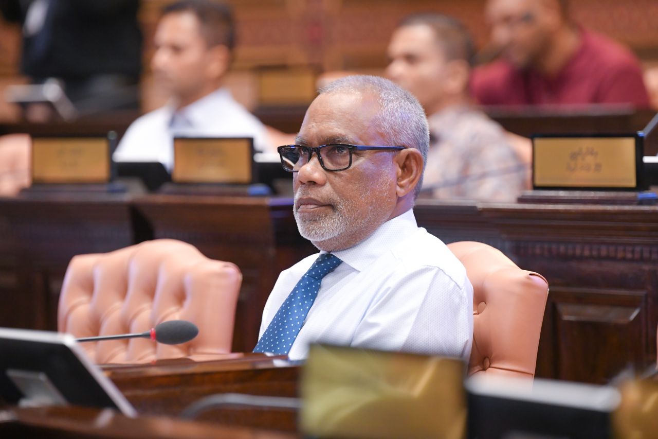 އިންތިހާބީ މެމްބަރުން މަޖިލީހަށް އަހުލުވެރިކުރުވުން
