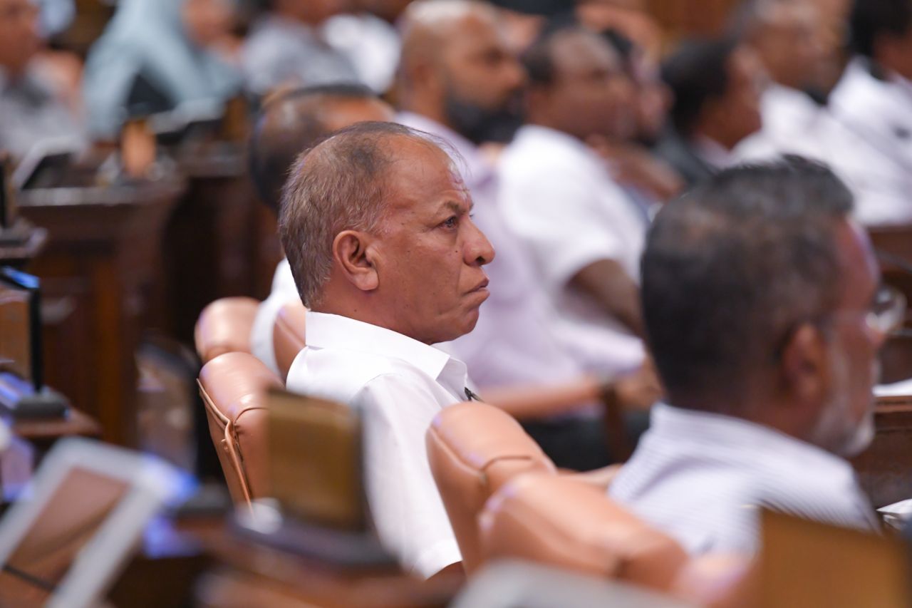 އިންތިހާބީ މެމްބަރުން މަޖިލީހަށް އަހުލުވެރިކުރުވުން