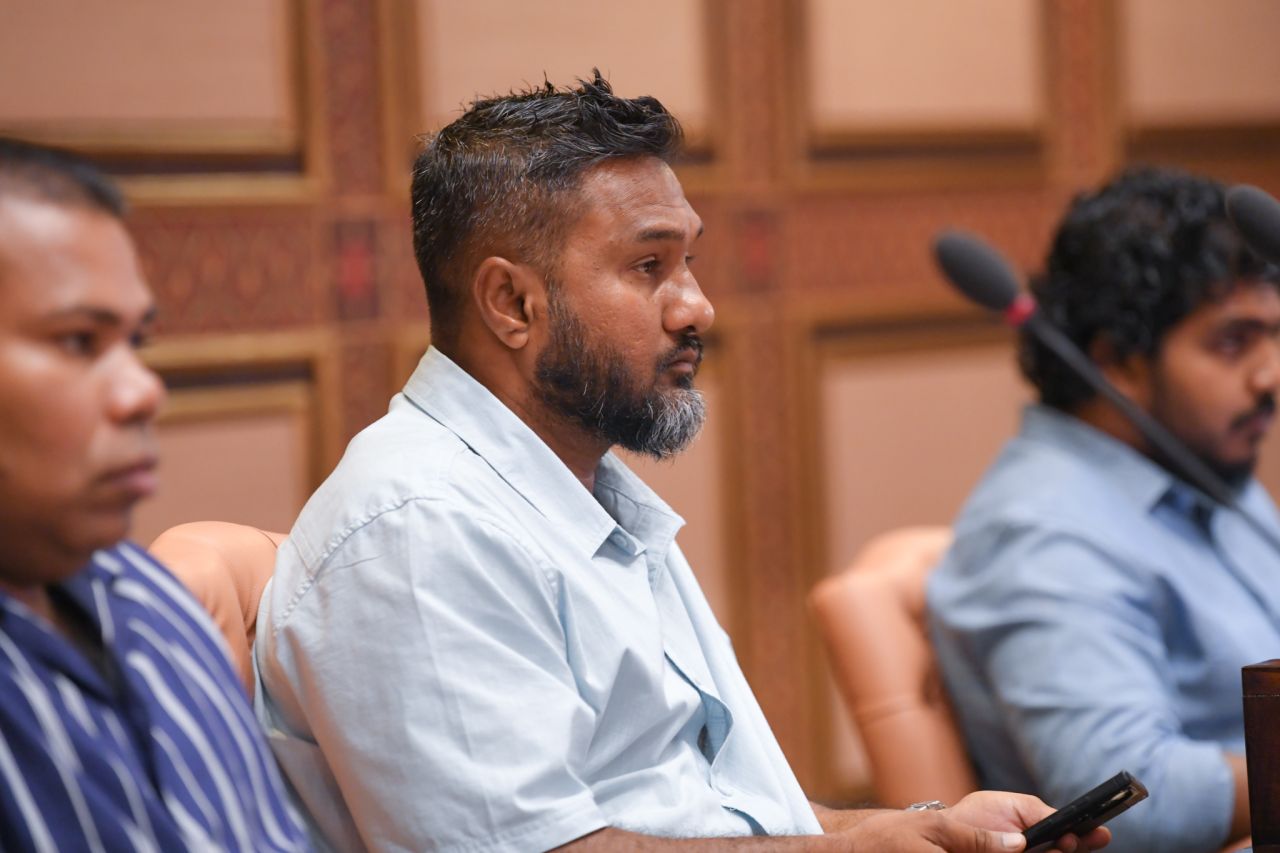 އިންތިހާބީ މެމްބަރުން މަޖިލީހަށް އަހުލުވެރިކުރުވުން