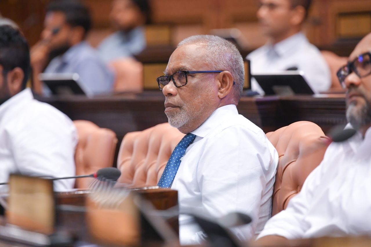 އިންތިހާބީ މެމްބަރުން މަޖިލީހަށް އަހުލުވެރިކުރުވުން