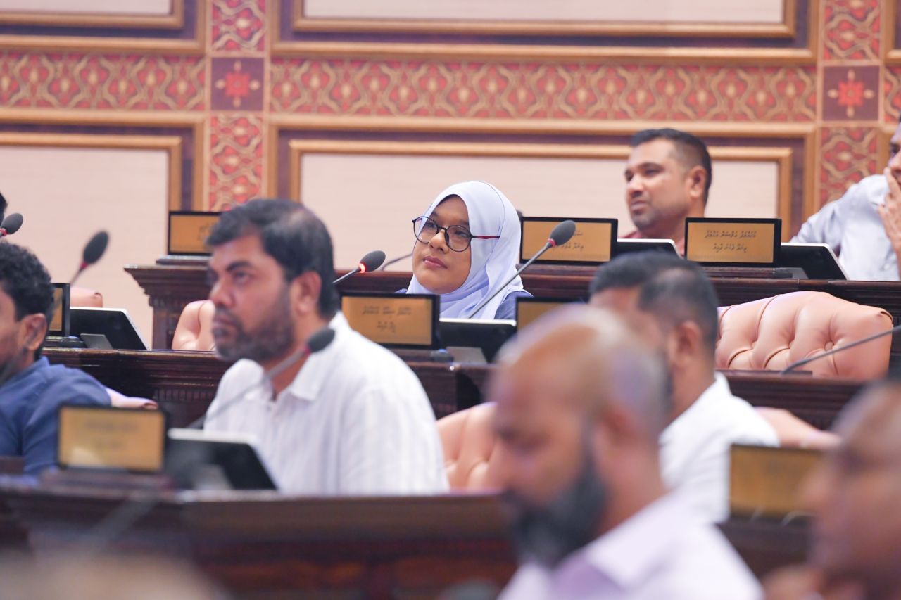 އިންތިހާބީ މެމްބަރުން މަޖިލީހަށް އަހުލުވެރިކުރުވުން