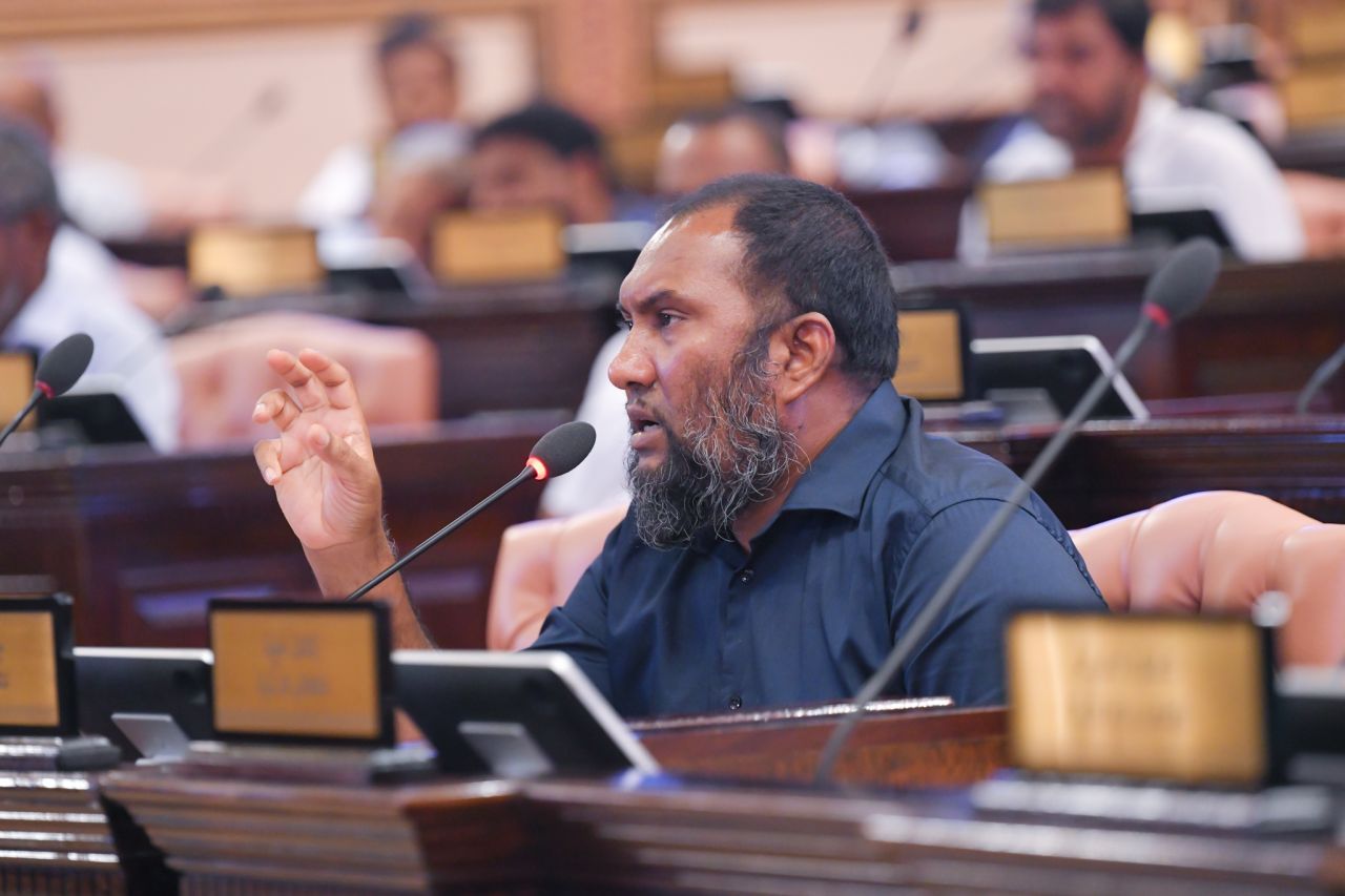 އިންތިހާބީ މެމްބަރުން މަޖިލީހަށް އަހުލުވެރިކުރުވުން