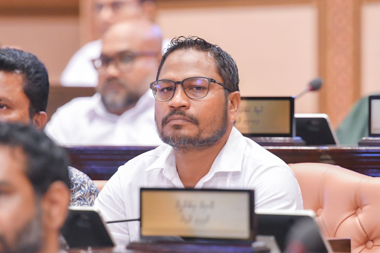 އިންތިހާބީ މެމްބަރުން މަޖިލީހަށް އަހުލުވެރިކުރުވުން