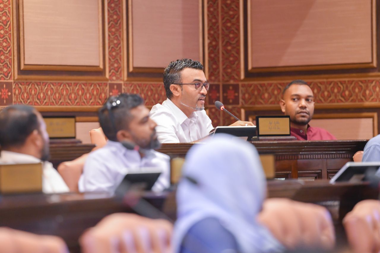 އިންތިހާބީ މެމްބަރުން މަޖިލީހަށް އަހުލުވެރިކުރުވުން