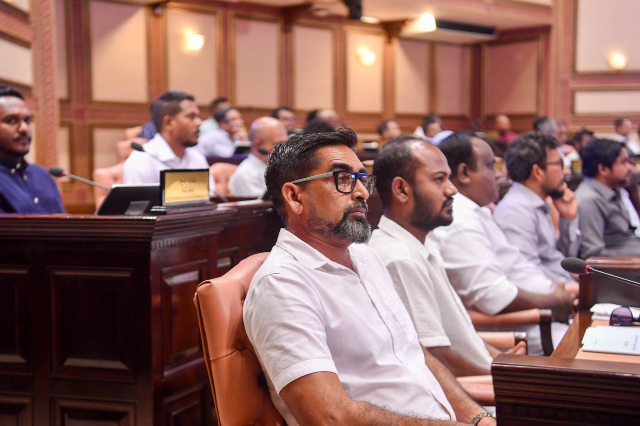 އިންތިހާބީ މެމްބަރުން މަޖިލީހަށް އަހުލުވެރިކުރުވުން