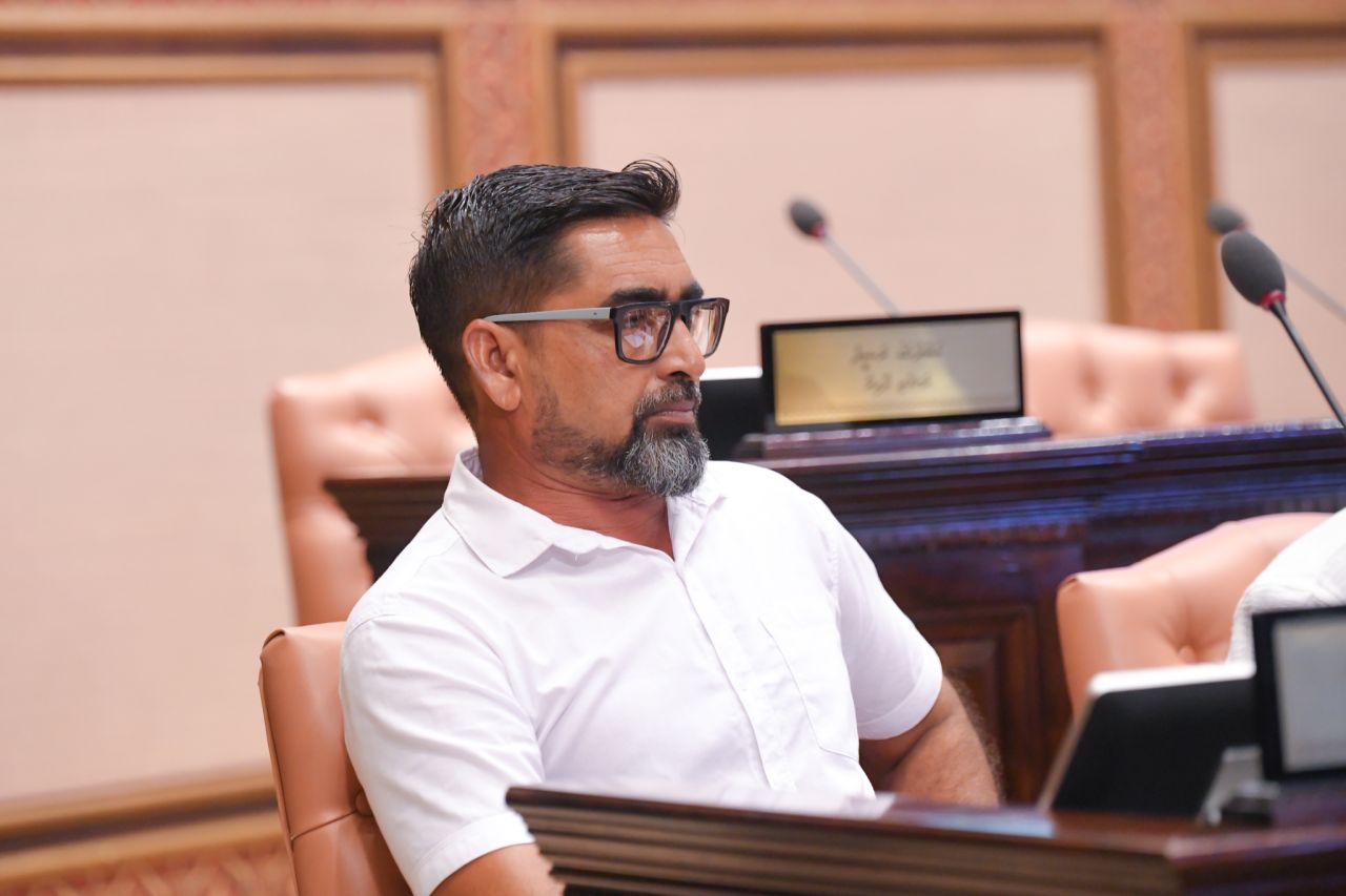 އިންތިހާބީ މެމްބަރުން މަޖިލީހަށް އަހުލުވެރިކުރުވުން