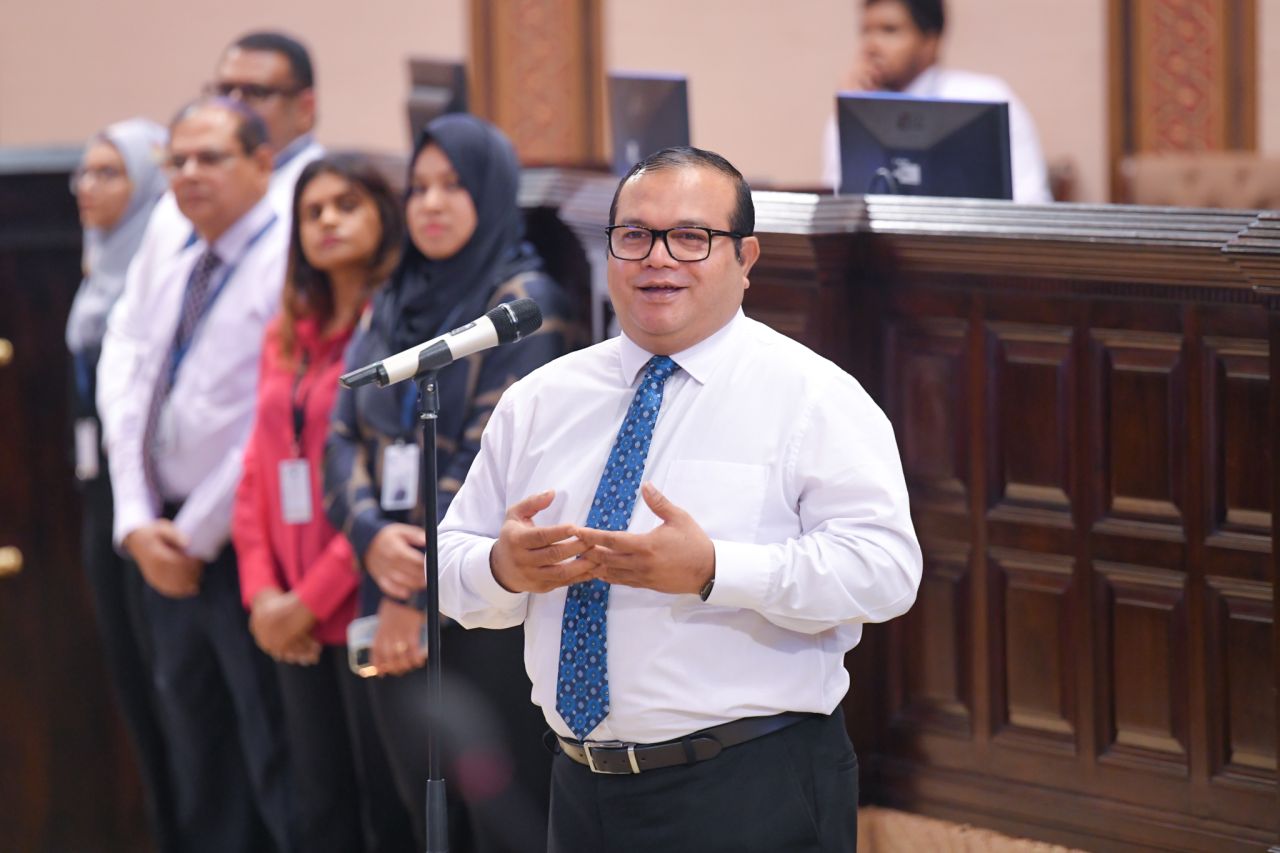 އިންތިހާބީ މެމްބަރުން މަޖިލީހަށް އަހުލުވެރިކުރުވުން