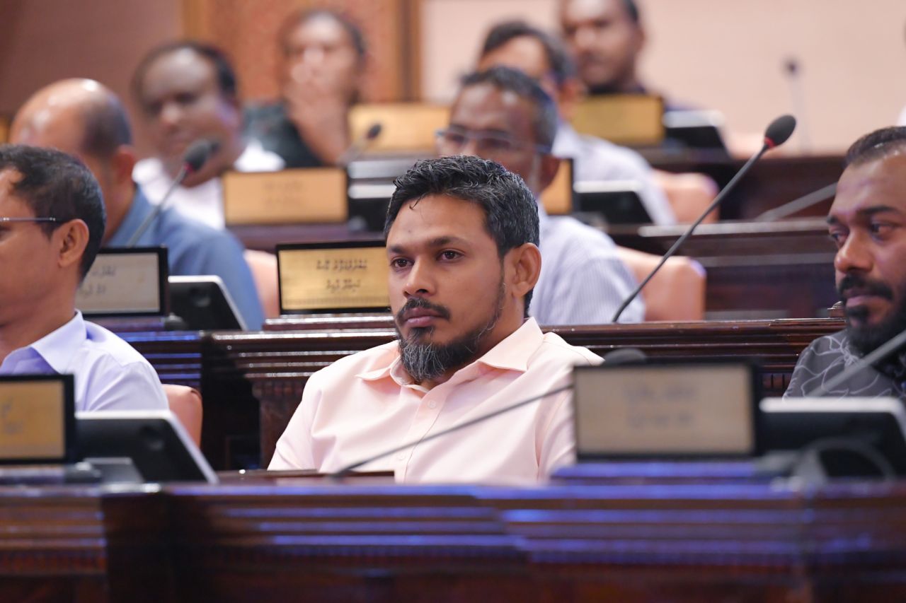 އިންތިހާބީ މެމްބަރުން މަޖިލީހަށް އަހުލުވެރިކުރުވުން