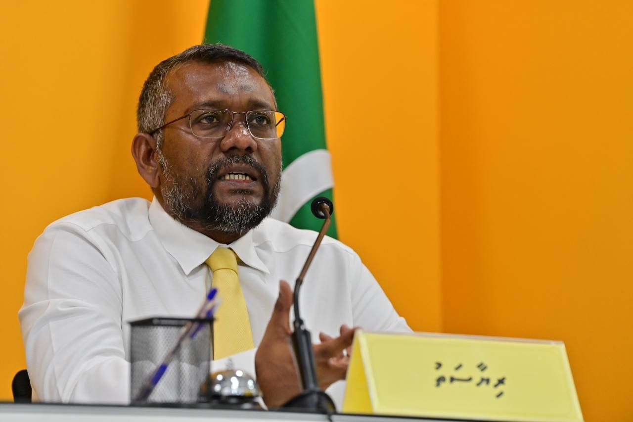 Sarukaarun ulhenee 14,000 vure gina muvazzafun vakikuran: Fayyaz