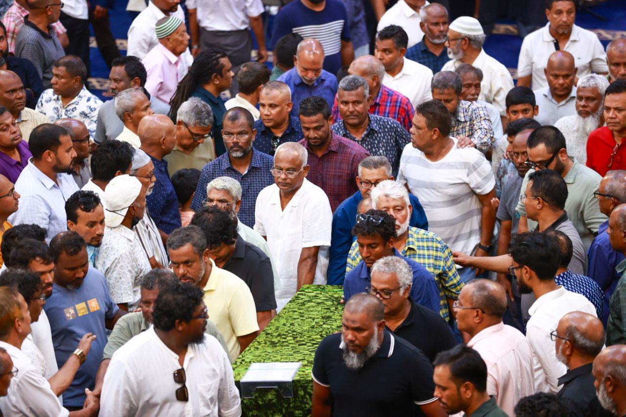 ރައީސް ސާލިހުގެ މަންމާފުޅުގެ ކަށުނަމާދު