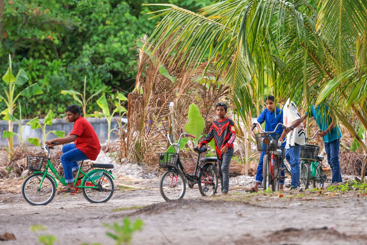 ކިނބިދޫގެ ނަލަކަން ފޮޓޯތަކުން