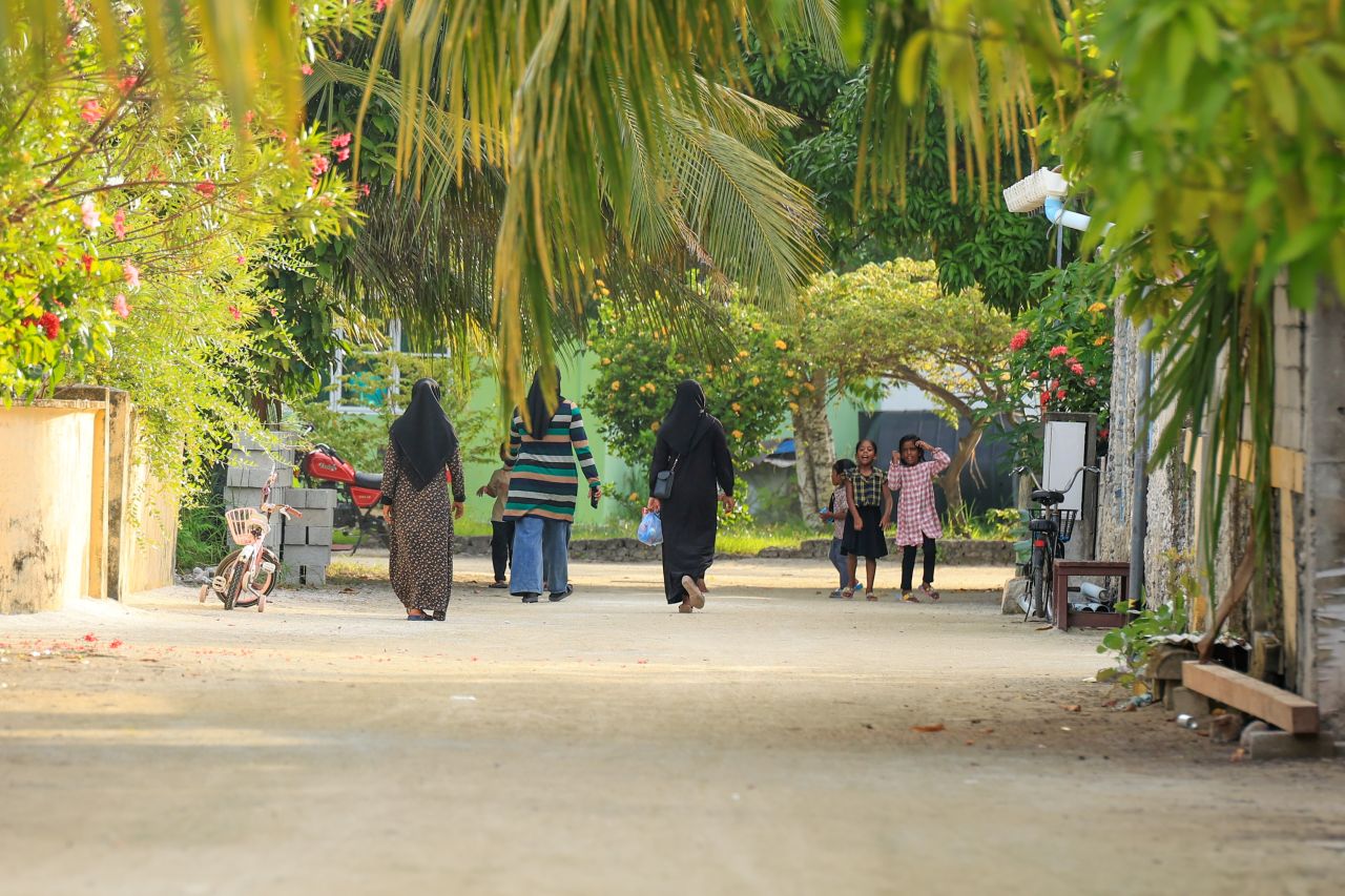 ކިނބިދޫގެ ނަލަކަން ފޮޓޯތަކުން