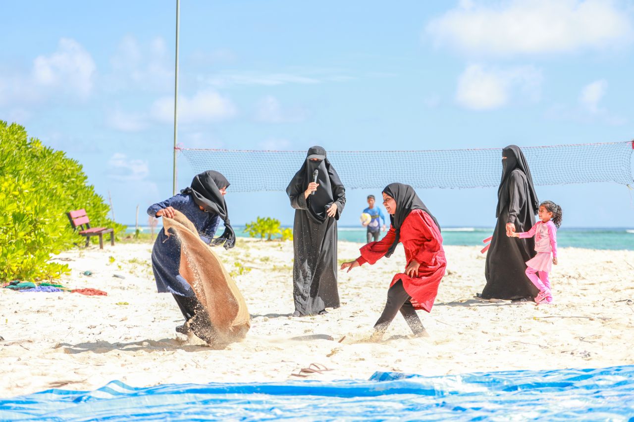 ހިރިލަންދޫގެ ސާދާ ދިރިއުޅުން