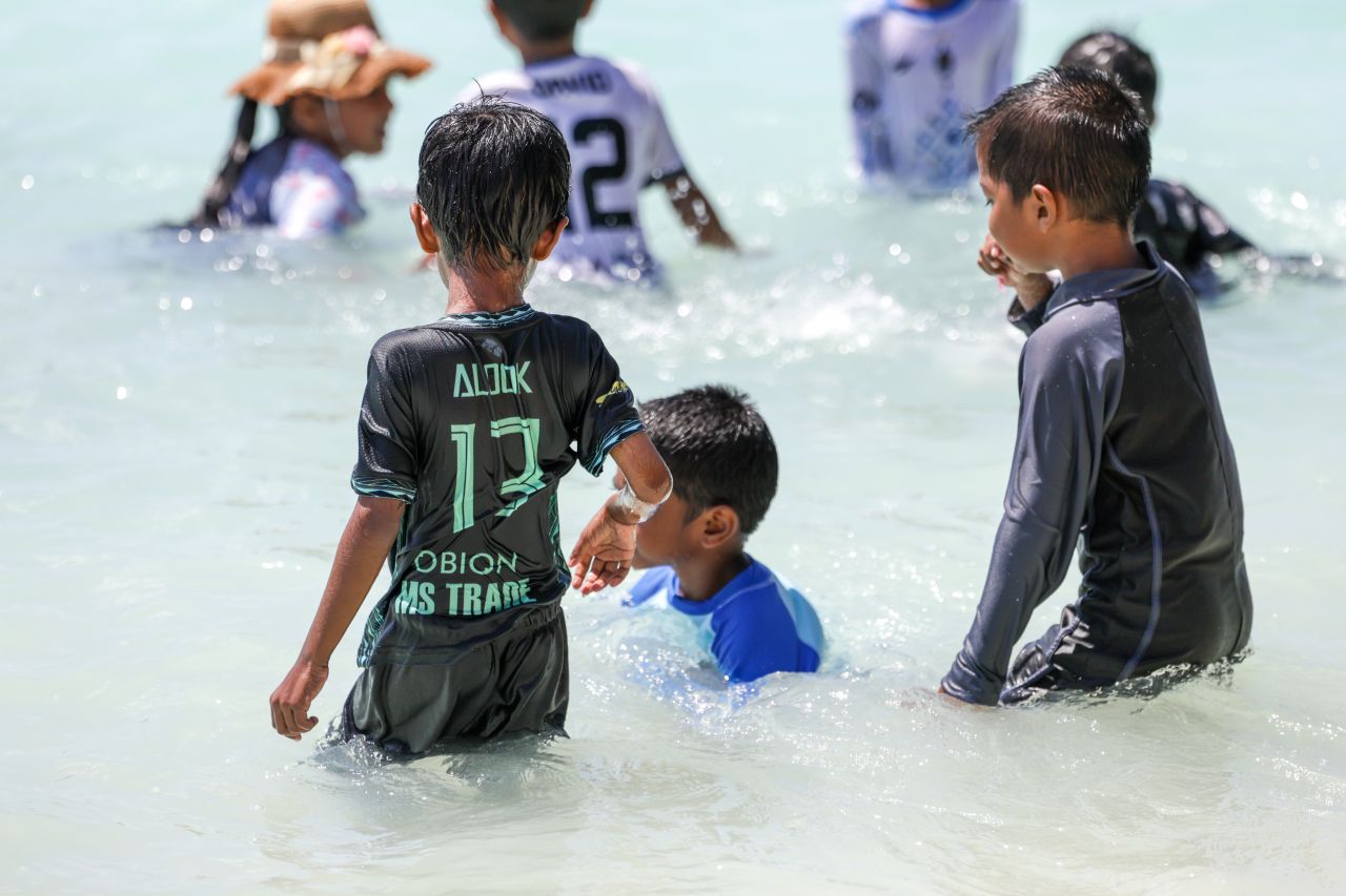 ހިރިލަންދޫގެ ސާދާ ދިރިއުޅުން