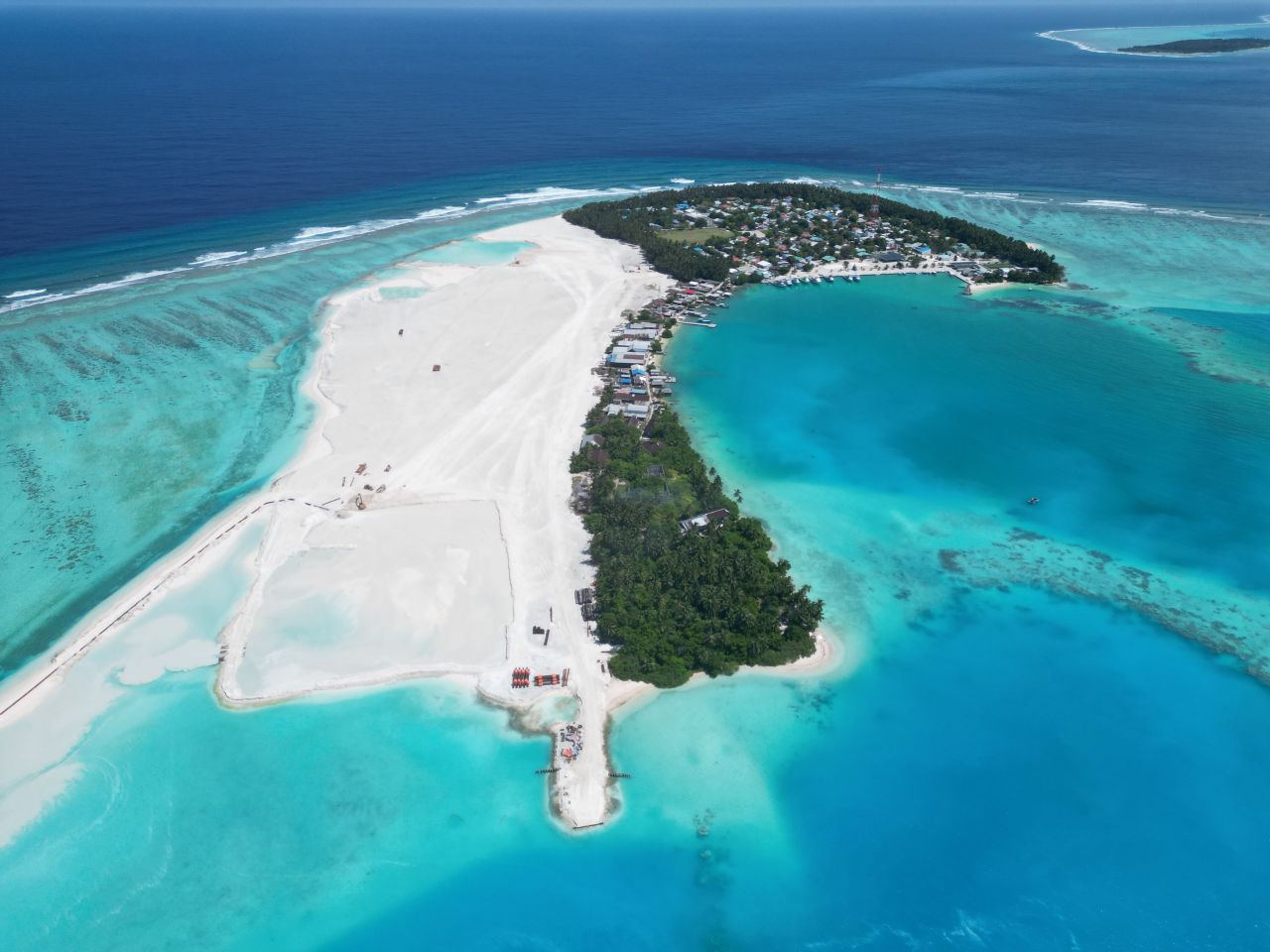 ހިރިލަންދޫގެ ސާދާ ދިރިއުޅުން