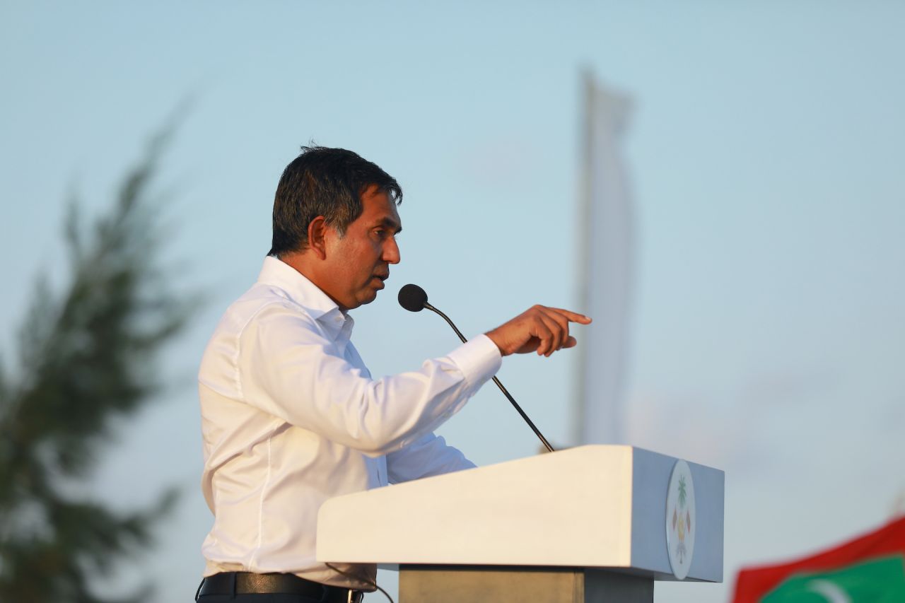 ބަންކަރިންގެ ހިދުމަތް ފެށުން