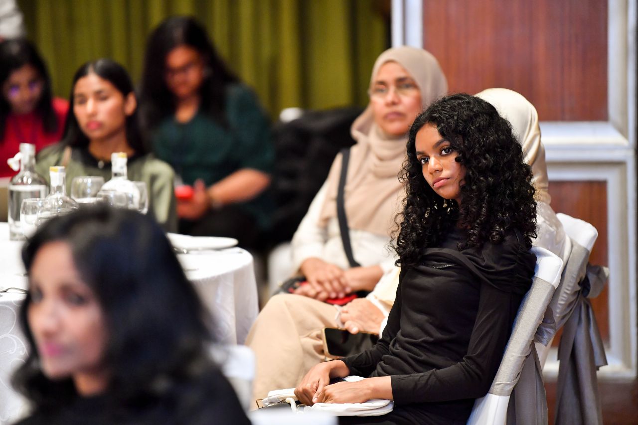 ބެންގަލޫރުގައި ދިރިއުޅޭ ދިވެހިންނާއި ރައީސް ބައްދަލުކުރެއްވުން