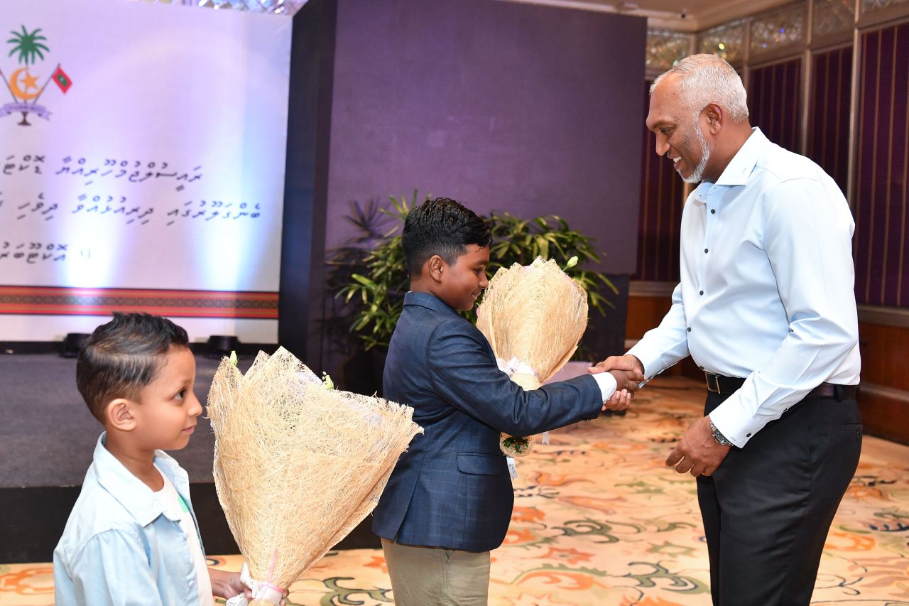 ބެންގަލޫރުގައި ދިރިއުޅޭ ދިވެހިންނާއި ރައީސް ބައްދަލުކުރެއްވުން