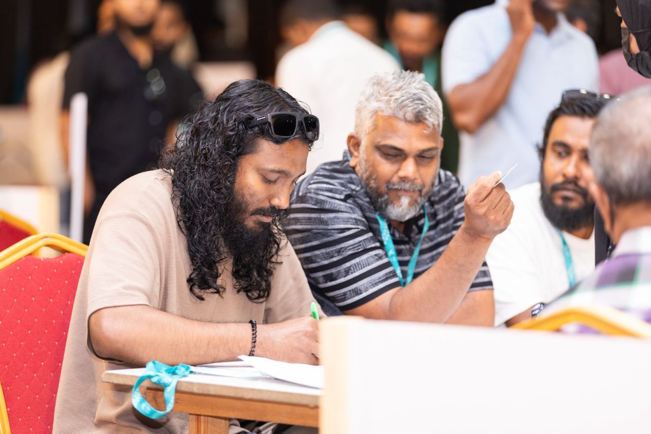 ކޮންގްރެސް ޕާޓީގެ އެތެރޭގެ އިންތިހާބު