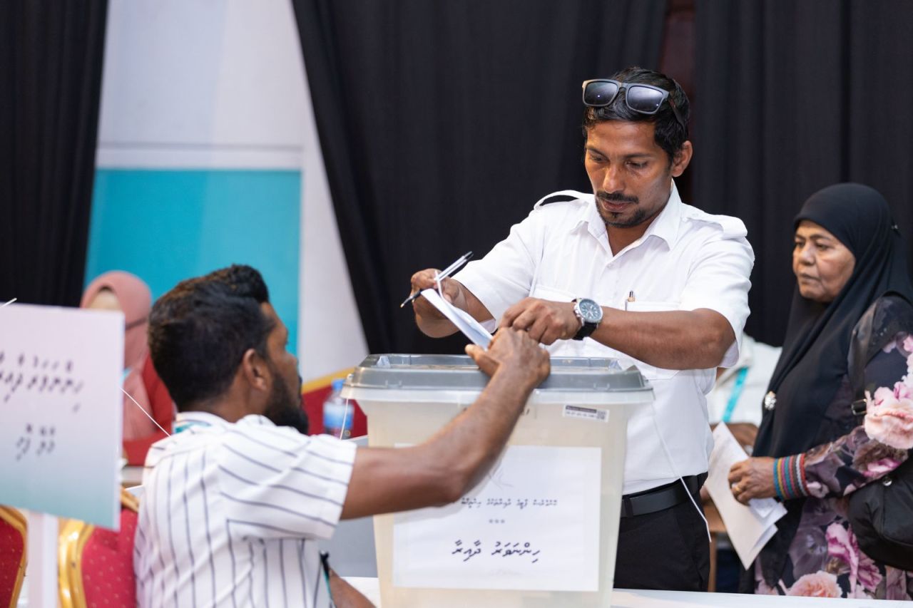 ކޮންގްރެސް ޕާޓީގެ އެތެރޭގެ އިންތިހާބު