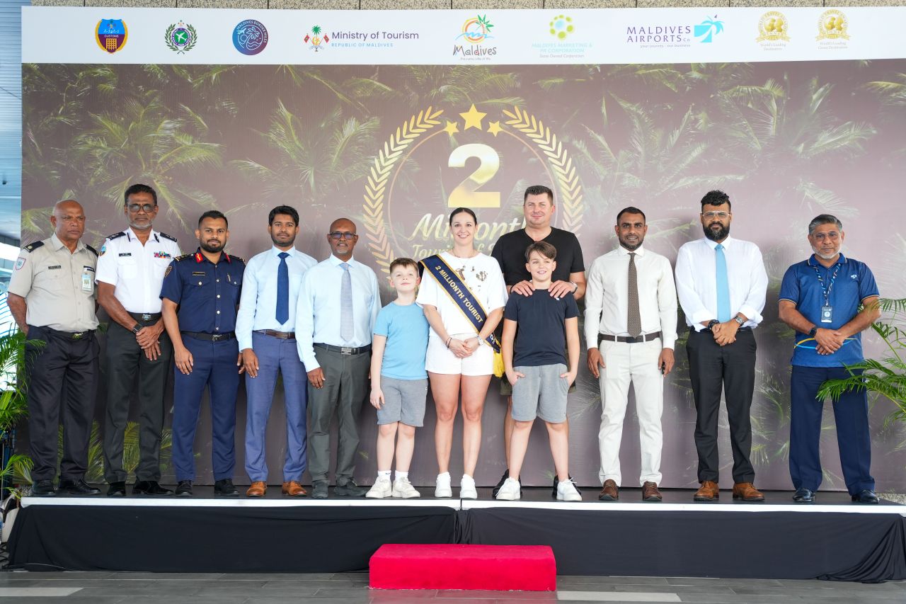 ދެ މިލިއަން ވަނަ ފަތުރުވެރިޔާއަށް މަރުހަބާ ކިޔުން