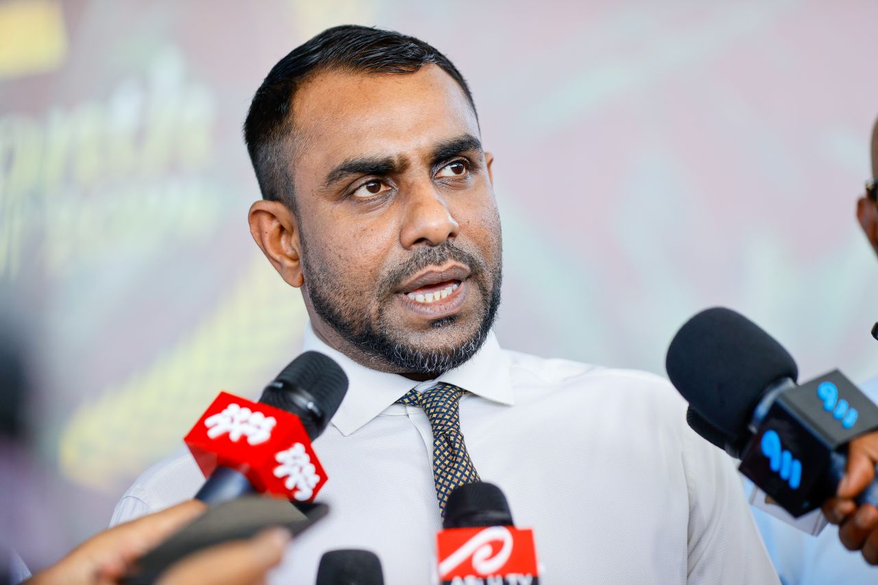 ދެ މިލިއަން ވަނަ ފަތުރުވެރިޔާއަށް މަރުހަބާ ކިޔުން