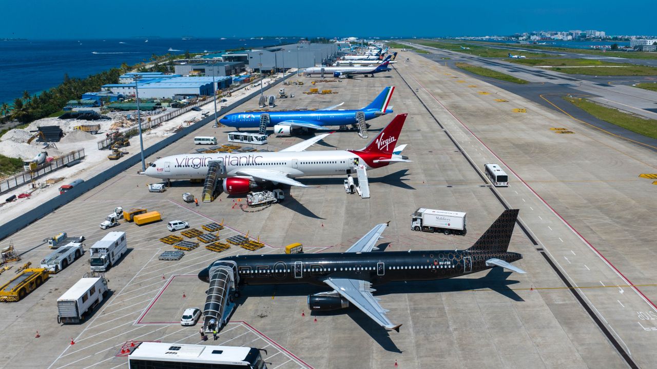 އާއަހަރާއެކު ގިނަ ފަތުރުވެރިން ރާއްޖެއަށް