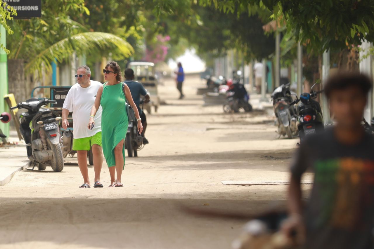 އާއަހަރާއެކު ގިނަ ފަތުރުވެރިން ރާއްޖެއަށް