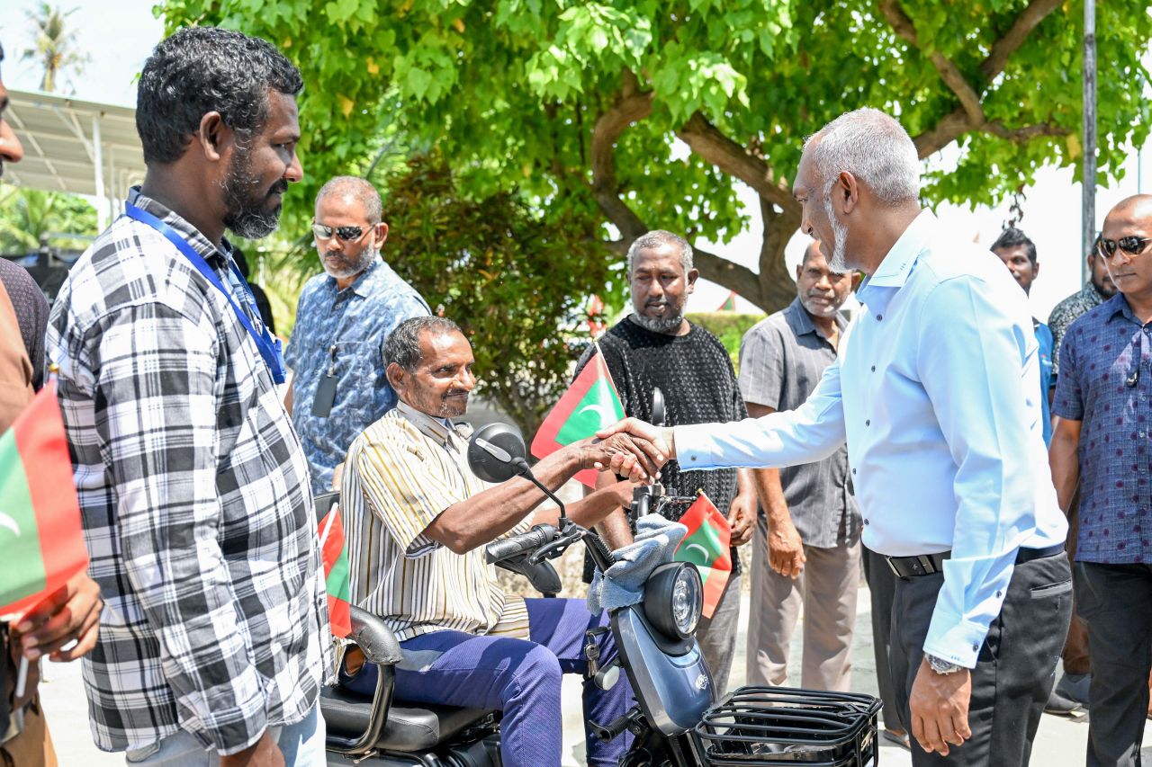 ރައީސް މުއިއްޒު ހއ. އަތޮޅުގެ ބައެއް ރަށްތަކަށް ވަޑައިގަތުން