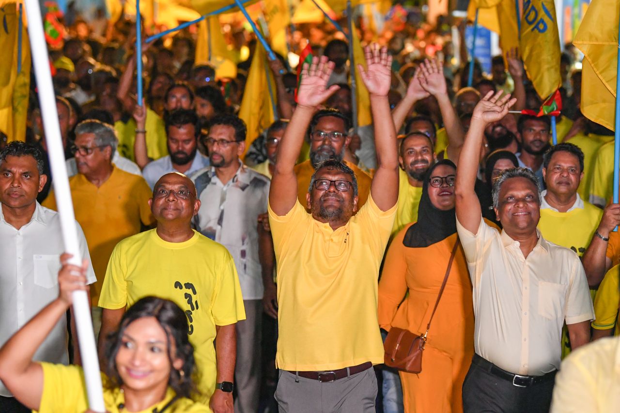 ފުދިއްޖެ ފުނޑިއްޖެ، ހިނގާލުން