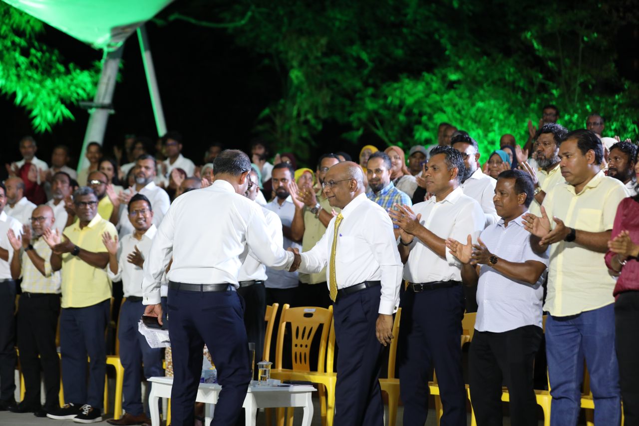ނަޝީދު އަލުން އެމްޑީޕީއަށް
