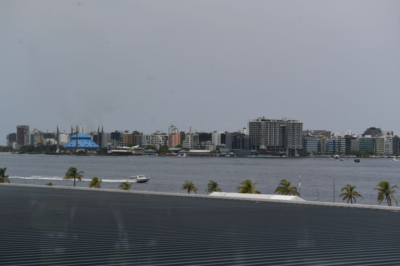އެއާޕޯޓުގެ އާޓާމިނަލް ހުޅުވުމަށް ތައްޔާރުވެފައި