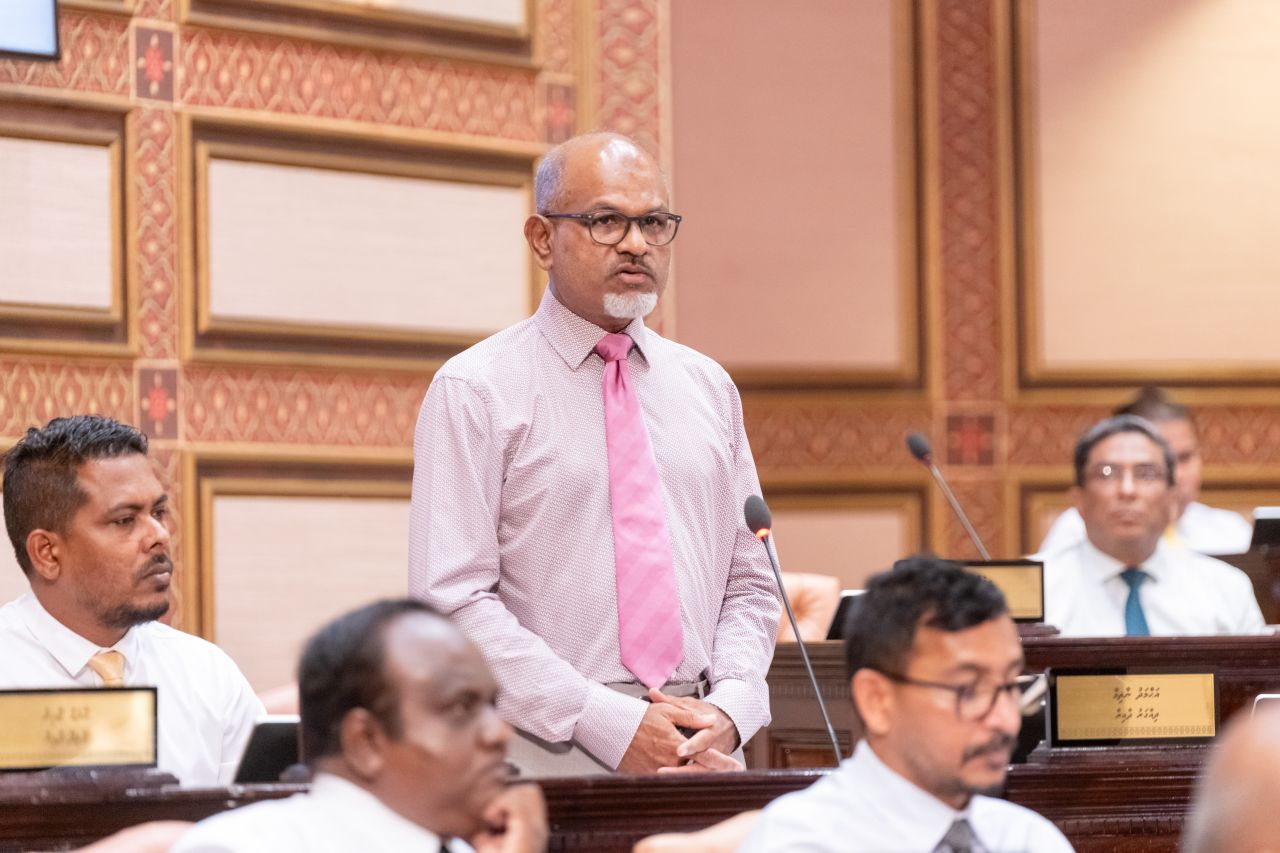 Majleehuge naibu kamun nazim isthiufaa dhevvaifi, vidhaalhuvee thuhumathu thah dhogu kurahvvaa kamah