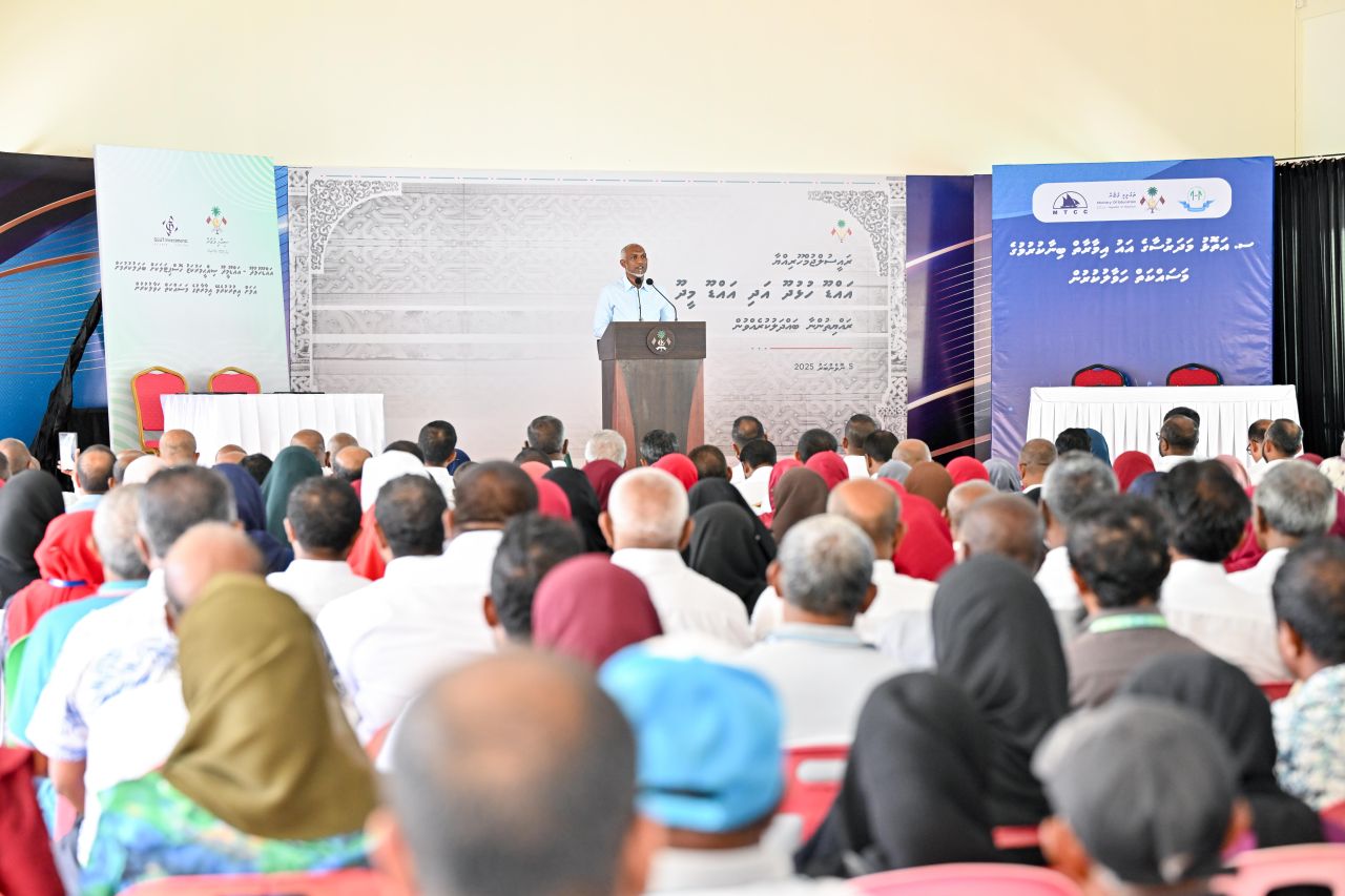 އައްޑޫ އާއި ފުވައްމުލަކަށް ރައީސް މުއިއްޒު ކުރެއްވި ދަތުރުފުޅު