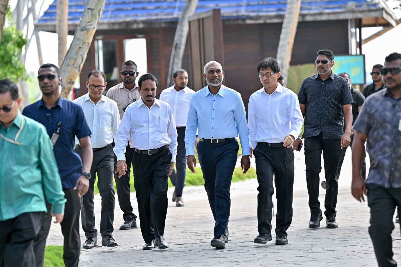 އައްޑޫ އާއި ފުވައްމުލަކަށް ރައީސް މުއިއްޒު ކުރެއްވި ދަތުރުފުޅު