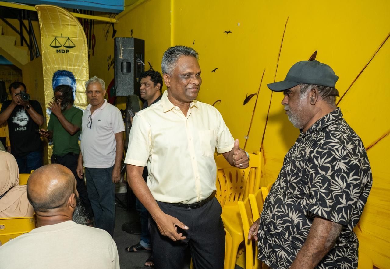 އެމްޑީޕީ މާލެ މޭޔަރުކަމުގެ ޕްރައިމަރީ ވާދަކުރައްވާ އާދަމް އާޒިމް ބޭއްވި ކެމްޕެއިން ހަރަކާތް