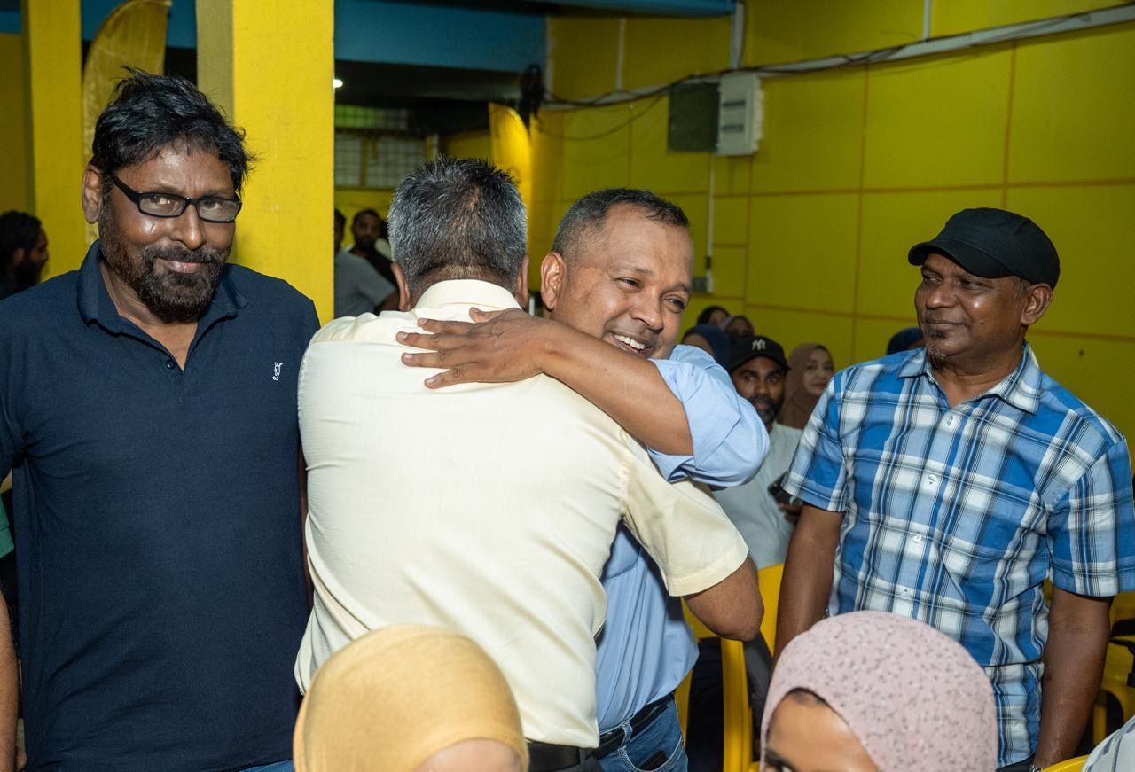 އެމްޑީޕީ މާލެ މޭޔަރުކަމުގެ ޕްރައިމަރީ ވާދަކުރައްވާ އާދަމް އާޒިމް ބޭއްވި ކެމްޕެއިން ހަރަކާތް