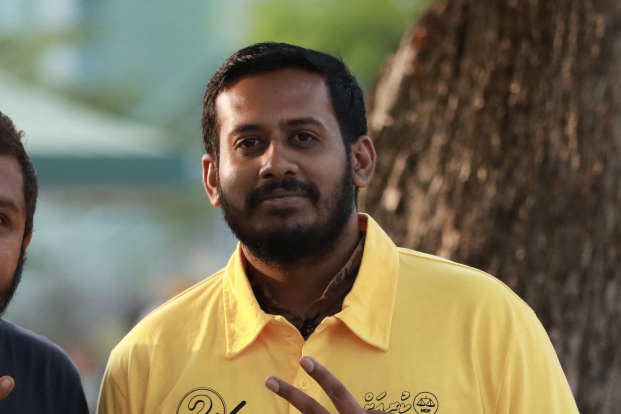 Ithurah 15 dhuvas jahan courtun edhifaivanikoh, Maimoon Courtun dhookollaifi