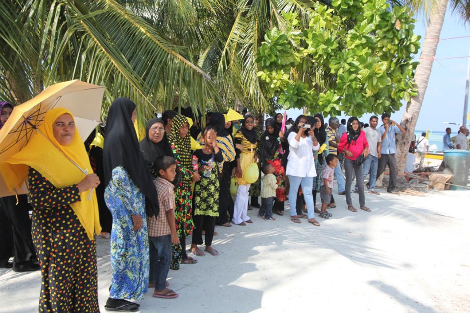 Maavashu gai 2 meehaku maraamaaree hingai ekaku maraalaifi