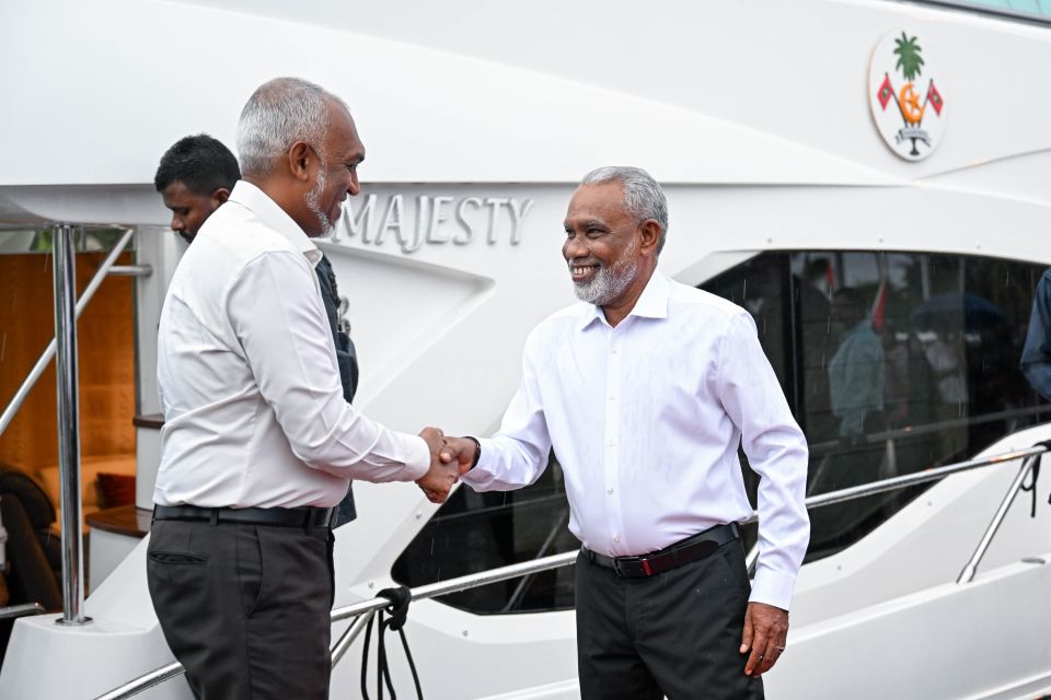 Sarukaaru hingumah majlis therein kudaves fasjehumeh naahnaane: Abduraheem