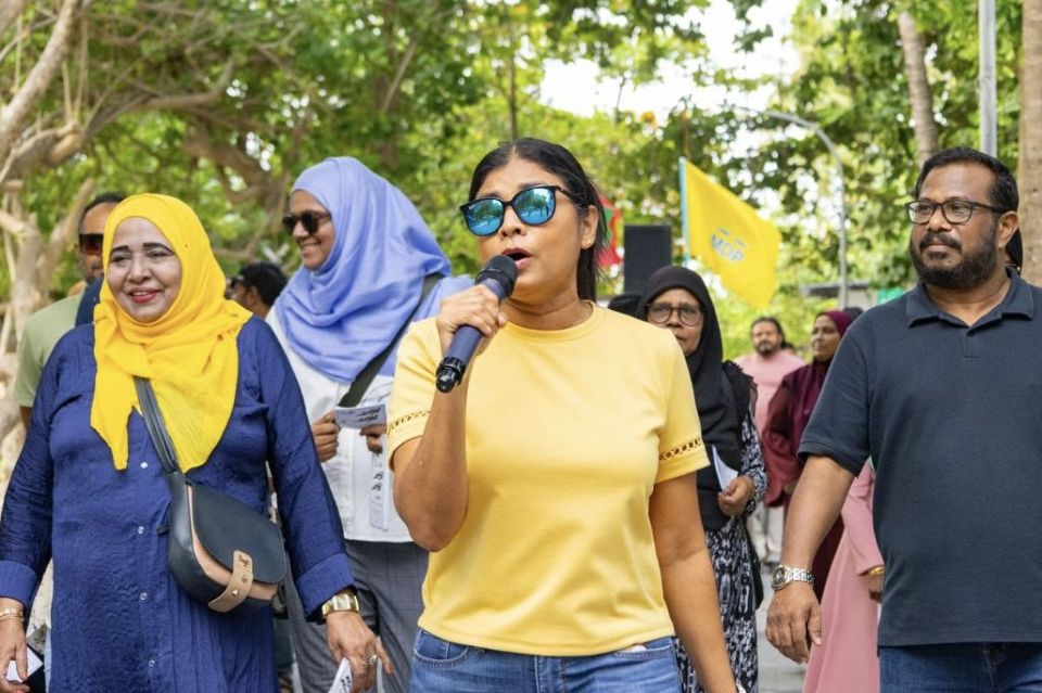 Pad agu control kuran jehey: Rozey