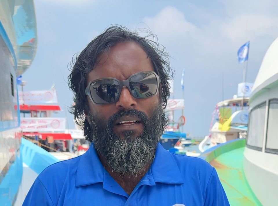 Masdhoangyehge Captain ehge bandhah 5 dhuvas jahaifi