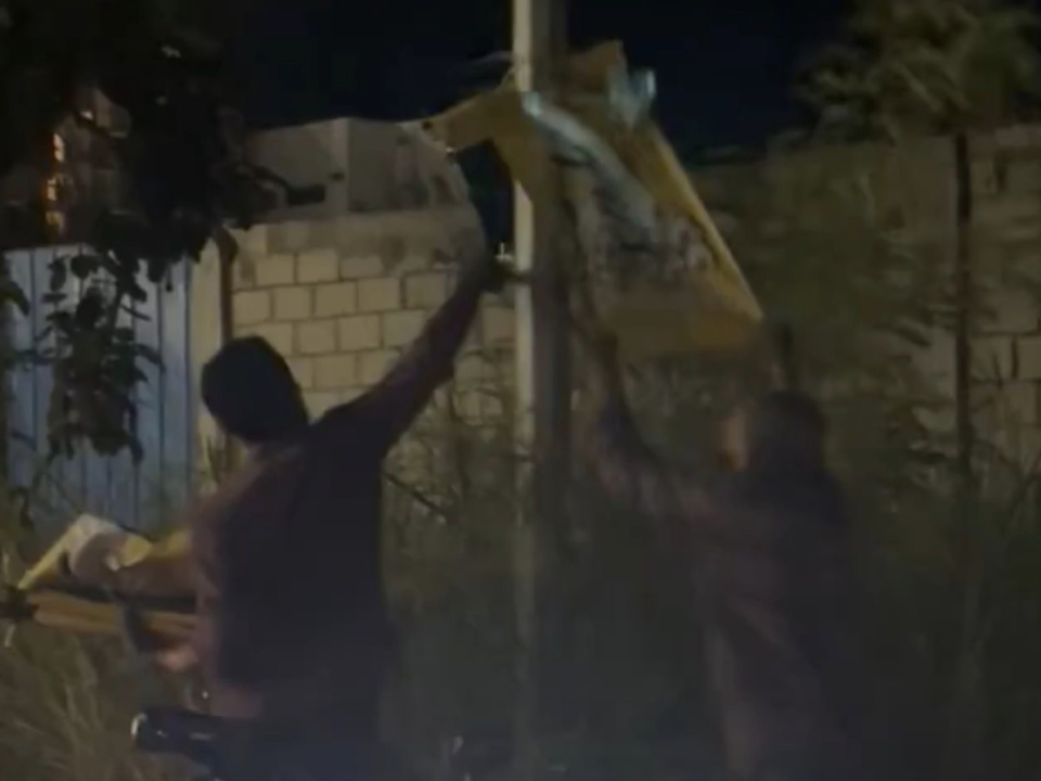 Hulhumale' gai huri azim ge campaign poster thah nattaalaifi, vidhaalhuvee adhaavaaiytheri nuvumah