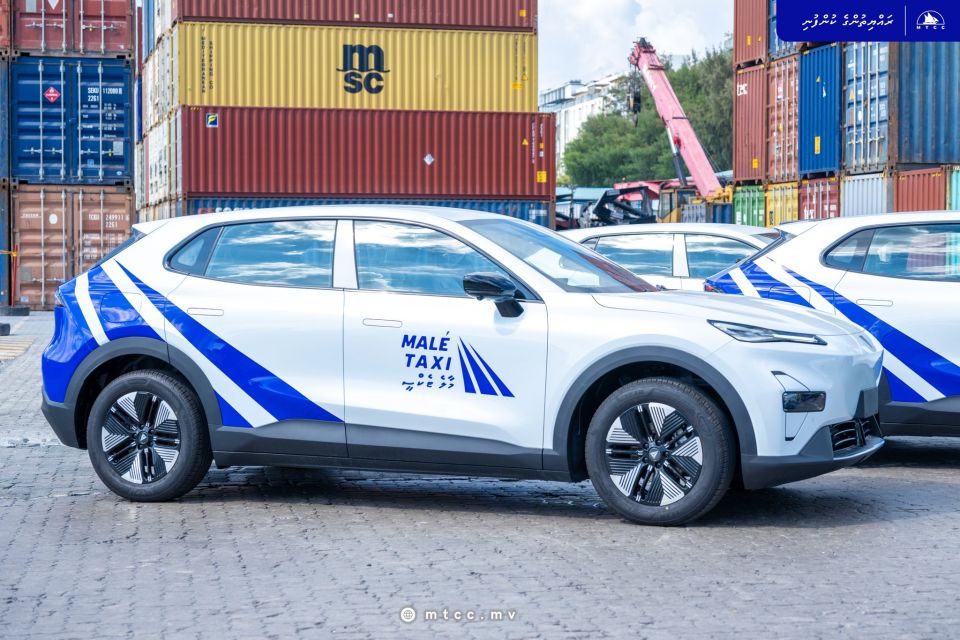 Sarukaarun fashaa taxxi line ge car thah raajje gehnnan fashaifi