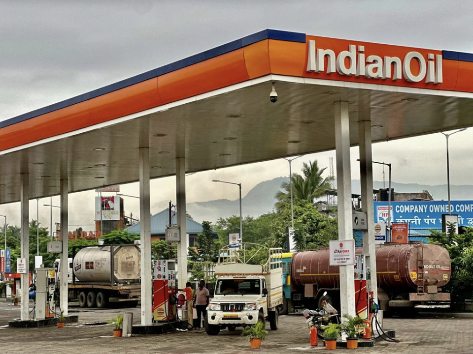 India ge theyo kunfuni thakah gehllun kuda kuran theluge duty kuda koffi 