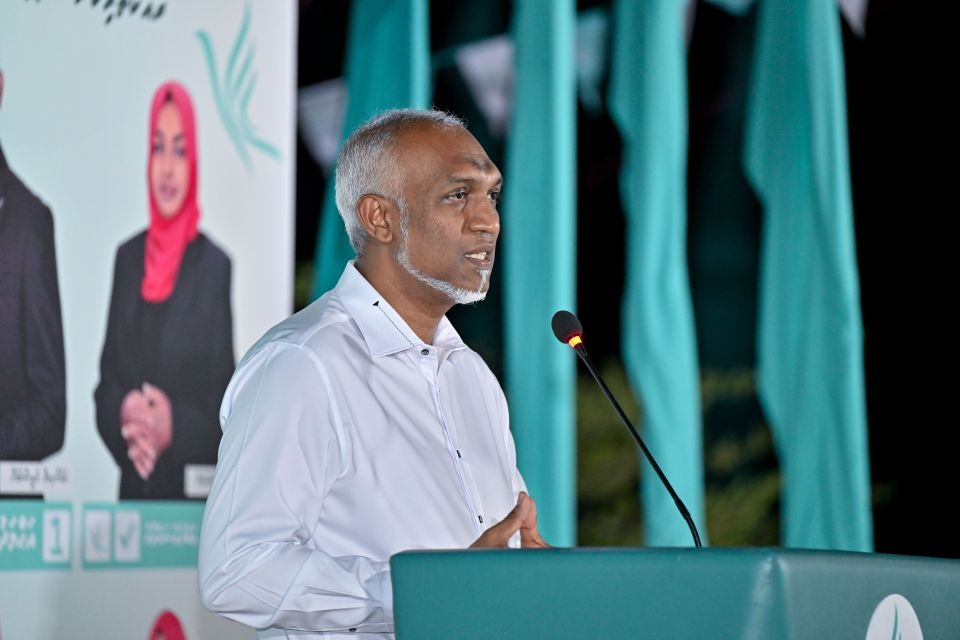 Council thakun tharahggee ah huras alhaa nama haama kuraanan: Raees