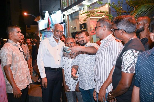 5 Siyaasee party akah 27.9 million rufiyaa dhookoffi