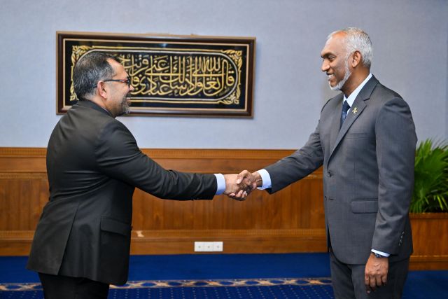 Ahnna aharuge budget akee mi'aharuge budget ah vureh kuda budget eh: Raees