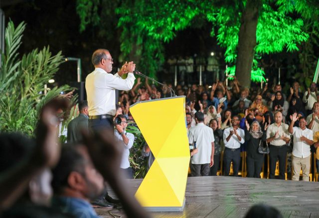 Kureege raeesunge inaayaiy kuda kuran Nasheedh thaaeedhu 
