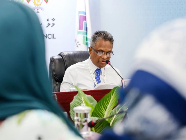 15 aharu vandhen aanmu nukoh oiy, Male binthakuge list aanmu kuraanan: Azim